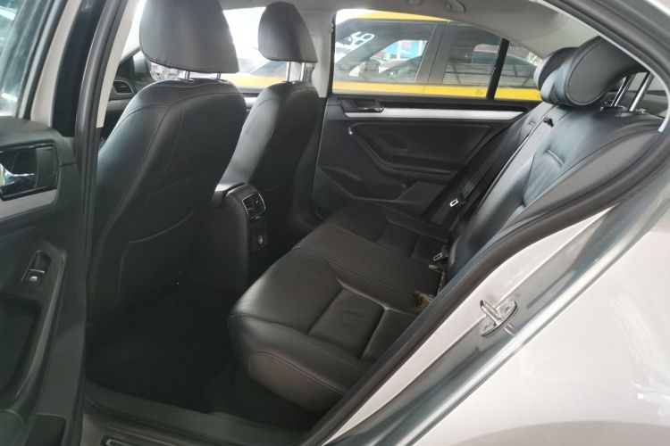 大众 速腾 2018款 280TSI DSG舒适型中控内饰7001