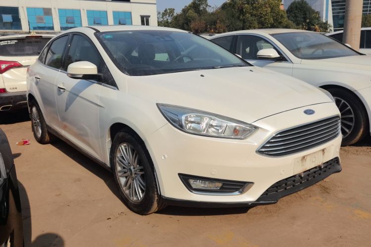 福特 福克斯 2015款 三厢 EcoBoost 180 自动旗舰型车身外观6005