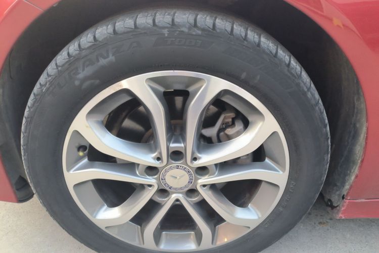 奔驰C级 2015款 改款 C 180 L 运动型车身外观6009