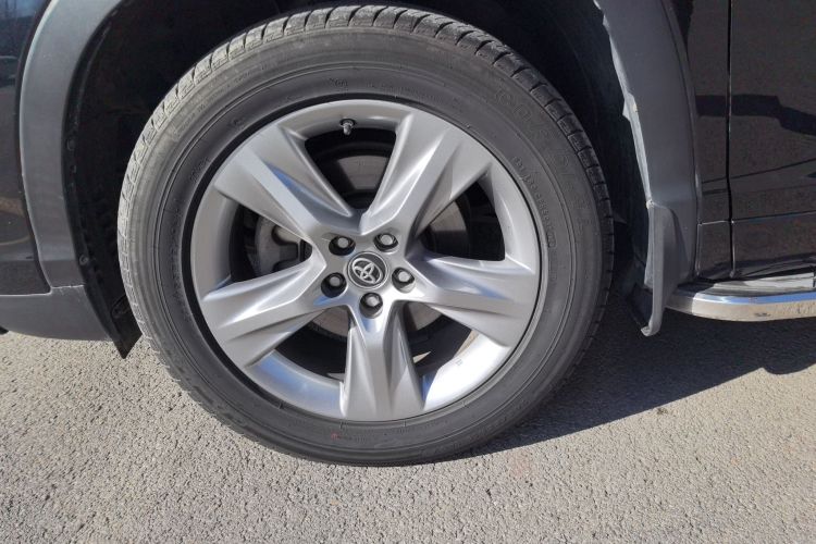 丰田 汉兰达 2018款 2.0T 两驱尊贵版 7座 国VI车身外观6007