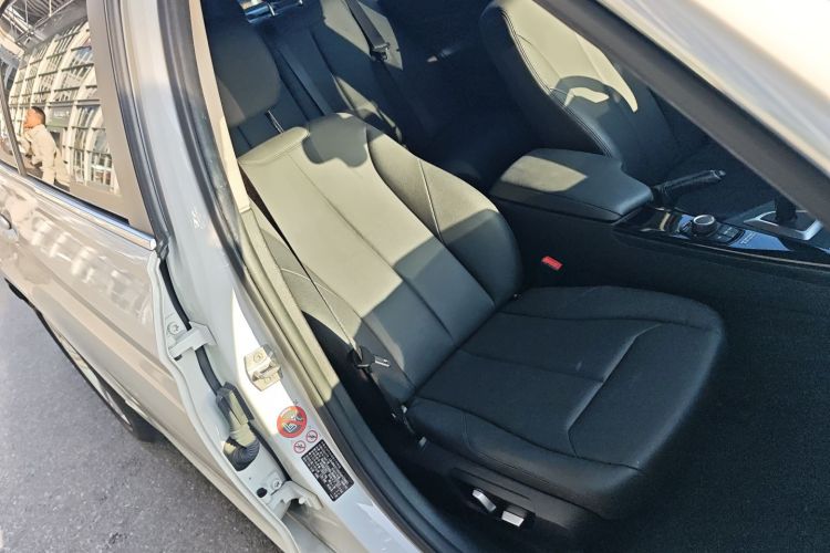 宝马3系 2017款 320Li 时尚型局部细节41