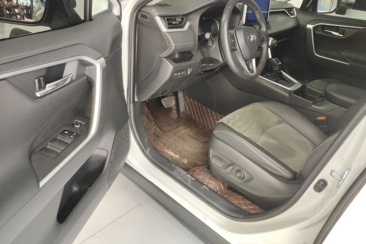 丰田 RAV4荣放 2022款 2.0L CVT四驱风尚Plus版中控内饰7002