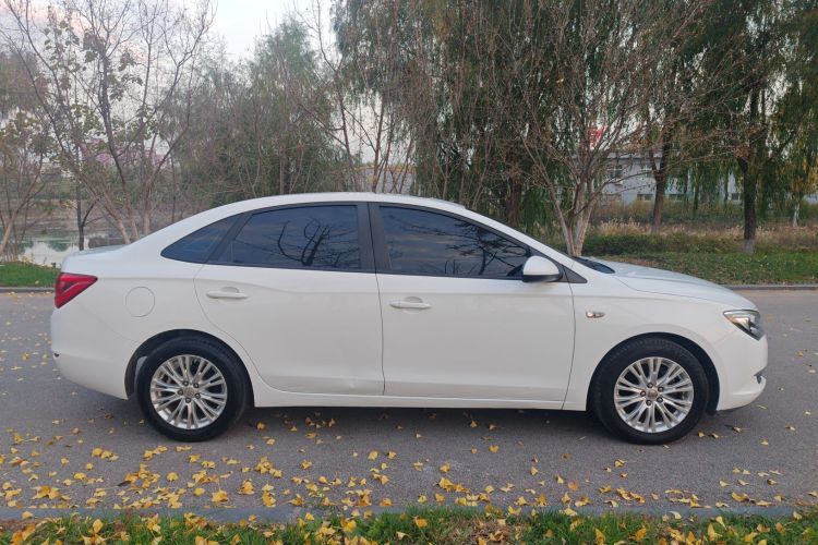 别克 英朗 2017款 15N 自动精英型车身外观6002