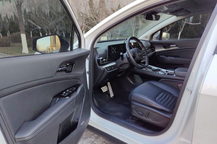 起亚 狮铂拓界 2023款 2.0T 两驱尊贵版中控内饰7002