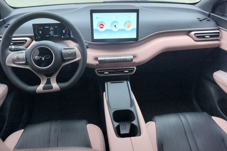 比亚迪 海鸥 2024款 荣耀版 305km 自由版中控内饰7003