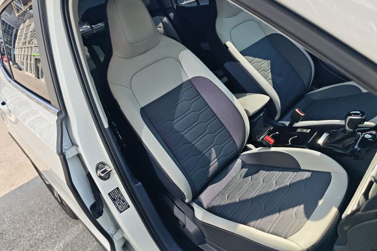 大众 途岳 2025款 新锐 300TSI 锐意版局部细节41