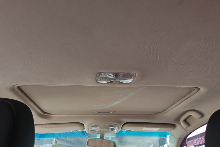 比亚迪 秦新能源 2017款 1.5T 尊贵型中控内饰7007