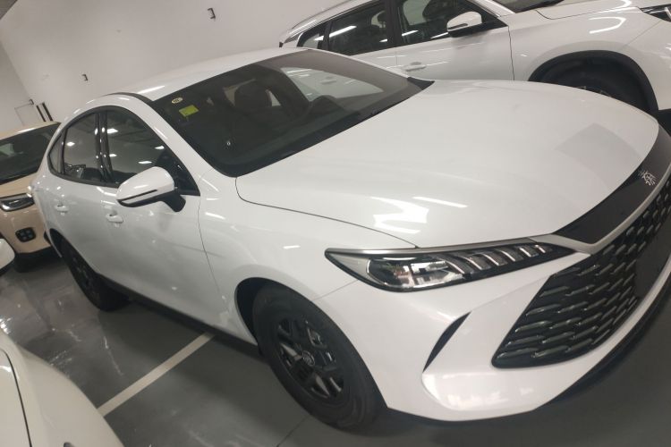 比亚迪 秦PLUS 2025款 DM-i 智驾版 55KM领先型车身外观6002