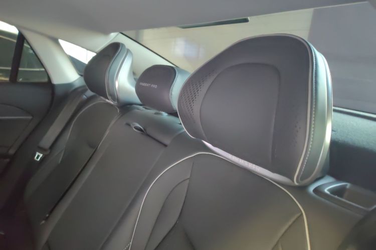 大众 帕萨特 2025款 Pro 380TSI 龙运版中控内饰7005