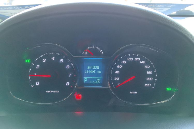 雪佛兰 科帕奇 2015款 2.4L 四驱旗舰版 7座中控内饰15