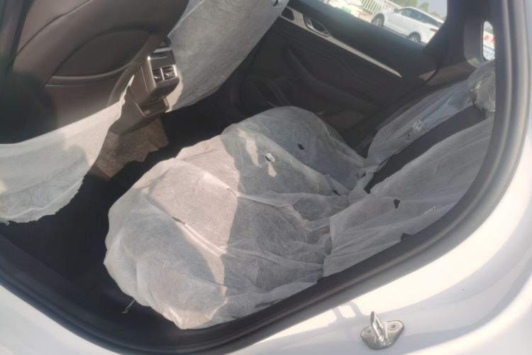 吉利汽车 星瑞 2025款 东方曜 1.5TD 扶摇版中控内饰7001