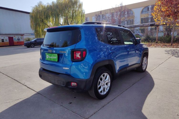 Jeep 自由侠 2017款  180T 自动劲能版车身外观6004