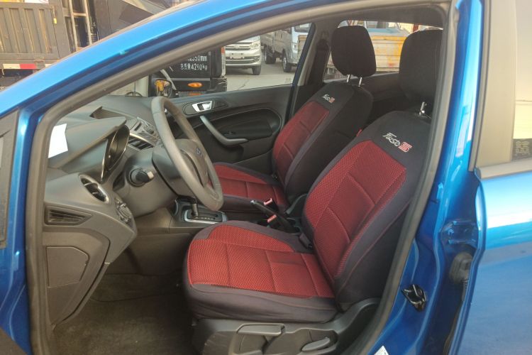 福特 嘉年华 2013款 两厢 1.5L 自动时尚型中控内饰7002