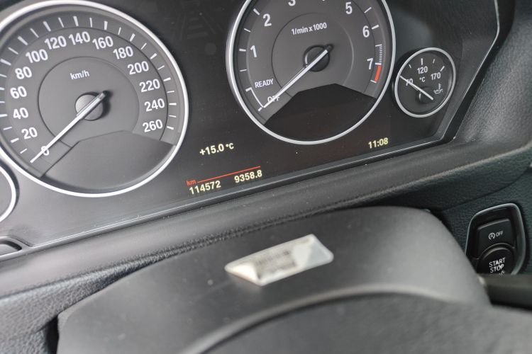 宝马3系 2019款 320Li 时尚型中控内饰15