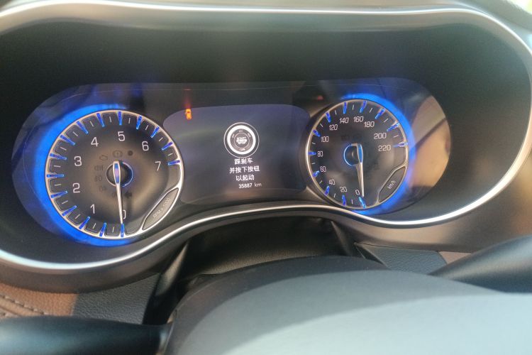 克莱斯勒 大捷龙(进口) 2017款 3.6L 尊享版中控内饰15