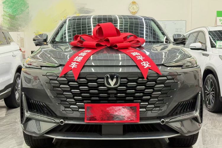 长安UNI-K 2024款 2.0T 两驱全球行版车身外观6001