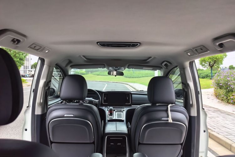 广汽传祺 传祺M8 2023款 领秀系列 390T 豪华版局部细节22