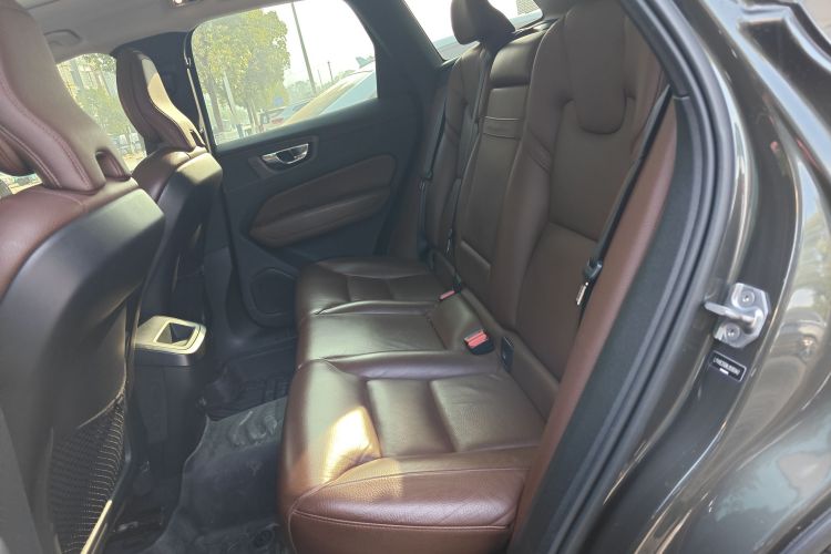 沃尔沃XC60 2020款 T5 四驱智逸豪华版中控内饰7001