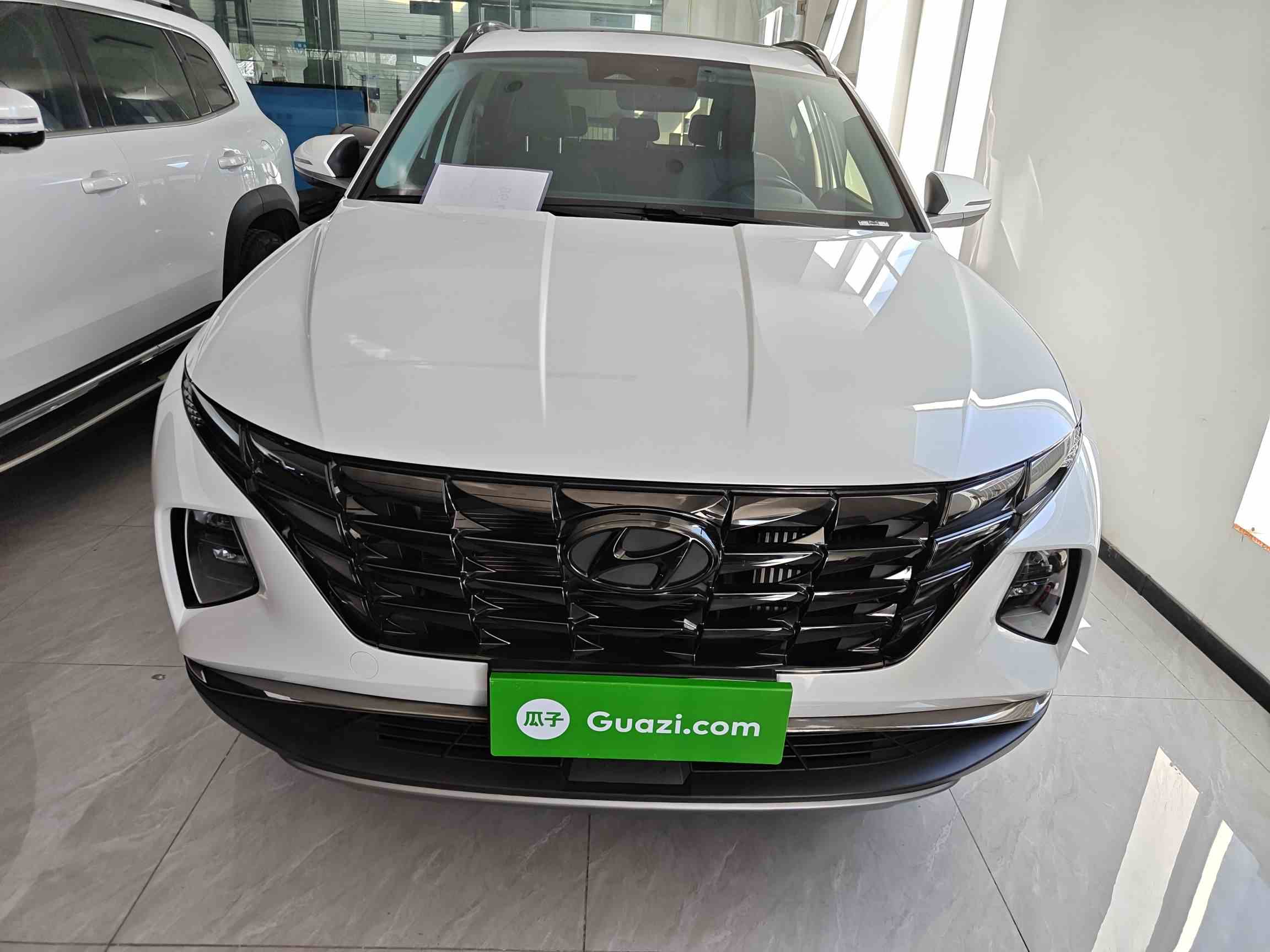现代 2023款 途胜L 1.5T 自动两驱DLX豪华版(2)