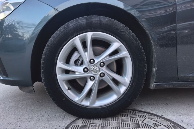 别克 君威 2020款 552T 豪华型车身外观6008