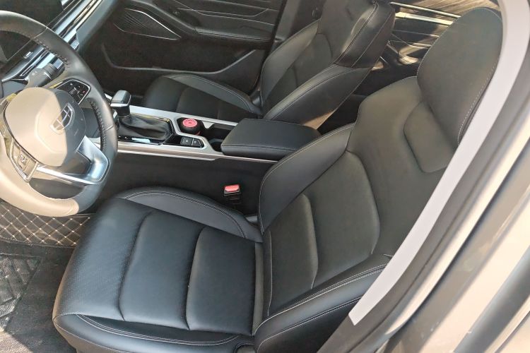 吉利汽车 帝豪 2023款 第4代冠军版 1.5L CVT尊贵型局部细节9001