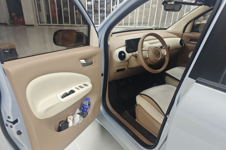 五菱汽车 宏光MINIEV 2025款 四门版 进阶款中控内饰7002