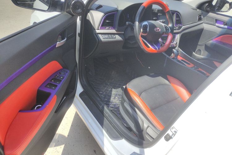 现代 领动 2016款 1.6L 自动智炫·精英型中控内饰7002