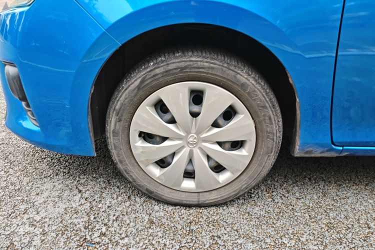 丰田 YARiS L 致炫 2014款 1.3E 自动魅动版车身外观6008