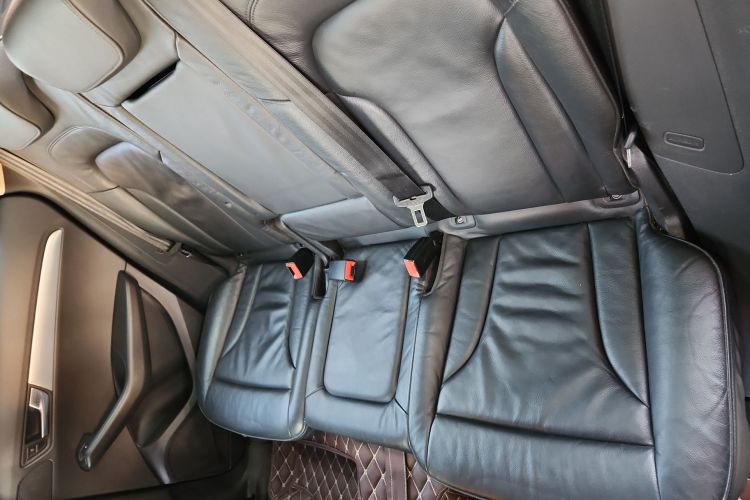 奥迪Q5 2011款 2.0TFSI 技术型局部细节9006