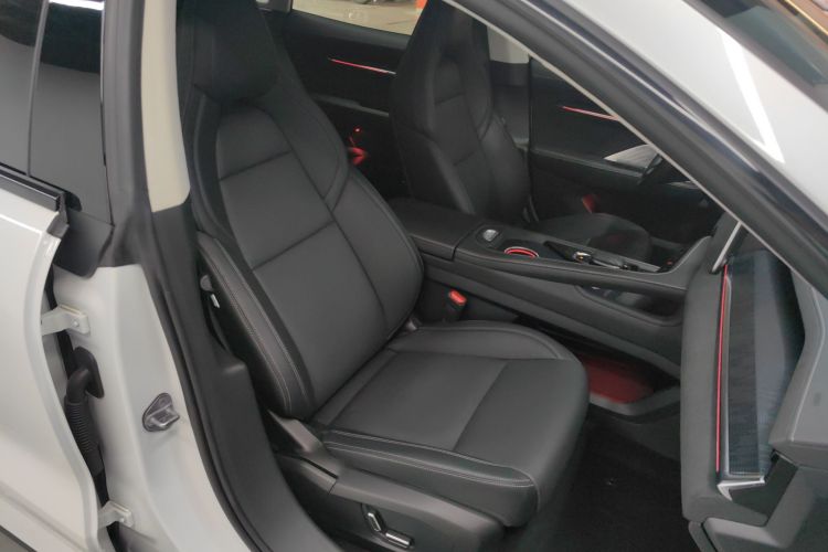 极氪001 2022款 长续航双电机 WE版局部细节41