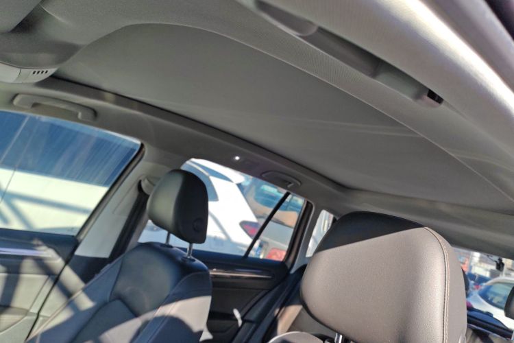 大众 高尔夫·嘉旅 2016款 280TSI 自动豪华型中控内饰7005