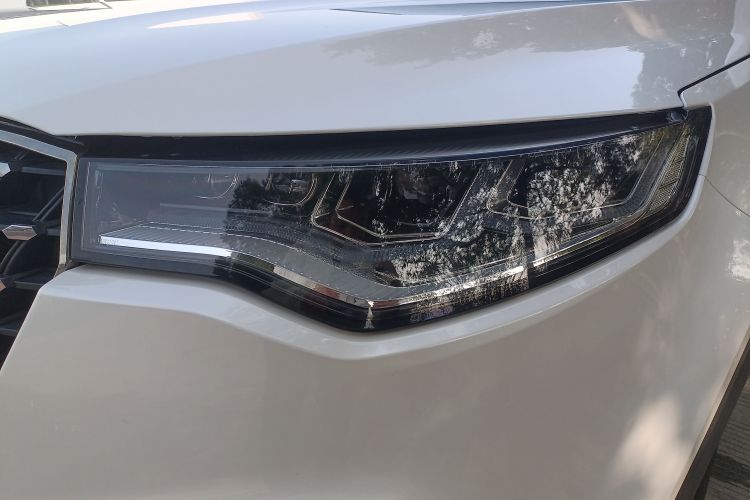 众泰T700 2017款 1.8T 双离合尊贵型车身外观6010