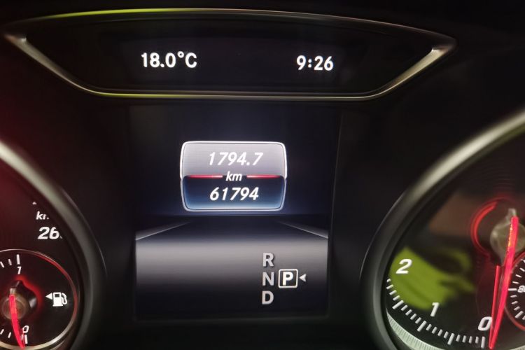 奔驰GLA 2018款 GLA 200 时尚型中控内饰15