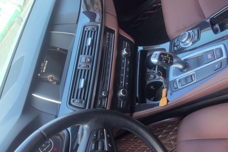 宝马5系(进口) 2015款 520i 典雅型局部细节16