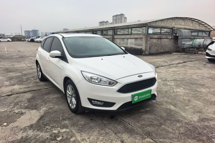 福特 福克斯 2018款 两厢经典 1.6L 自动风尚型智行版车身外观6003