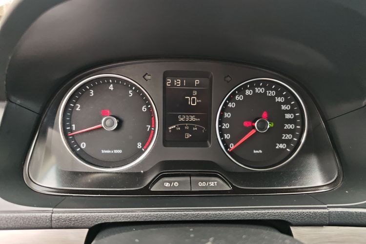 大众 朗逸 2013款 改款 1.4TSI DSG舒适版中控内饰15