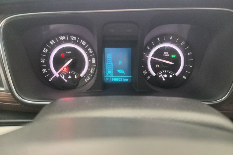 别克GL8 2017款 25S 豪华型 国V中控内饰15