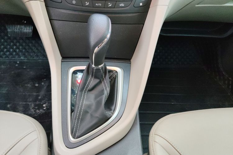 别克 英朗 2016款 15N 自动豪华型局部细节18