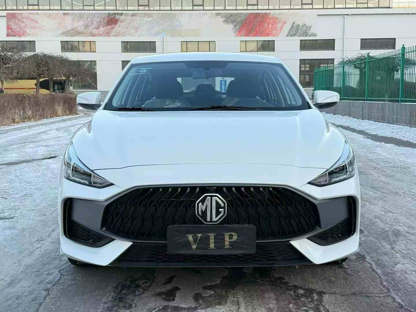 名爵 MG5 2023款 180DVVT 手动风尚版(1)