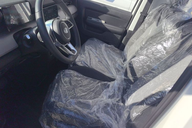 瑞驰汽车 瑞驰C5 2025款 纯电 单排 先锋版 栏板中控内饰7001