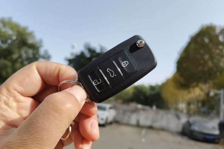 大众 桑塔纳 2015款 1.6L 自动风尚版中控内饰7004