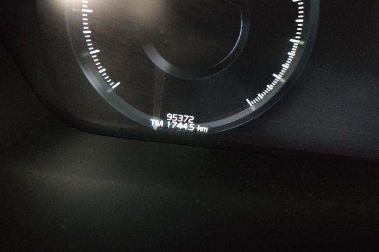 沃尔沃XC90 2018款 T6 智逸版 7座中控内饰15