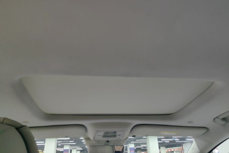 腾势D9 2022款 DM-i 970 四驱旗舰型局部细节22