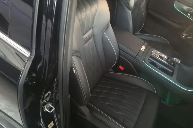 广汽传祺 传祺GS8 2022款 双擎系列 2.0TM 四驱尊贵版 （七座）局部细节41