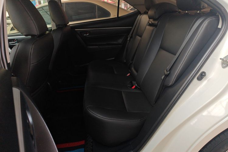 丰田 雷凌 2017款 改款 185T CVT精英版 国V中控内饰7003