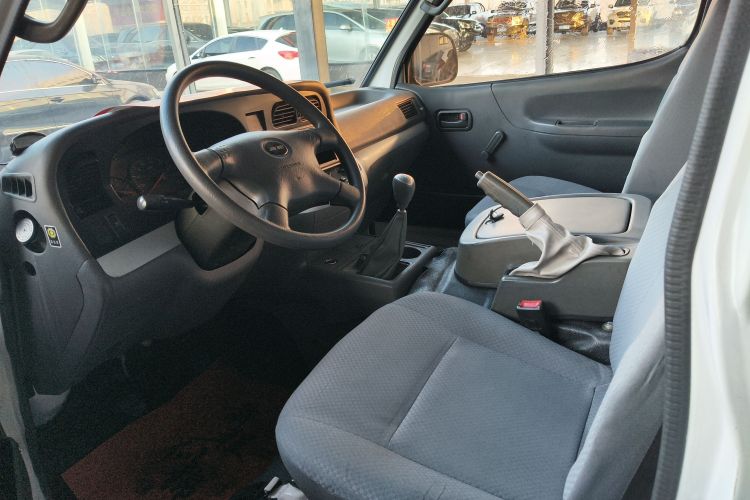 金杯 海狮 2020款 2.0L快运王系列豪华型厢货高顶国VI 1TZS中控内饰7001