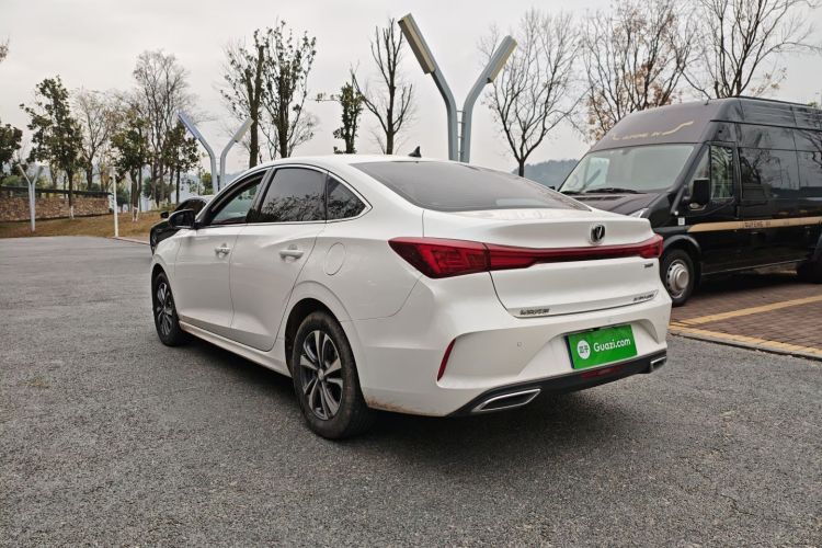 长安 逸动 2022款 PLUS 蓝鲸NE 1.4T GDI DCT尊贵版车身外观6005