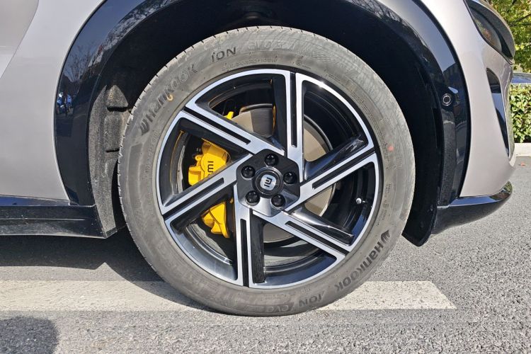 小米汽车 小米YU7 2025款 超长续航后驱版车身外观6008