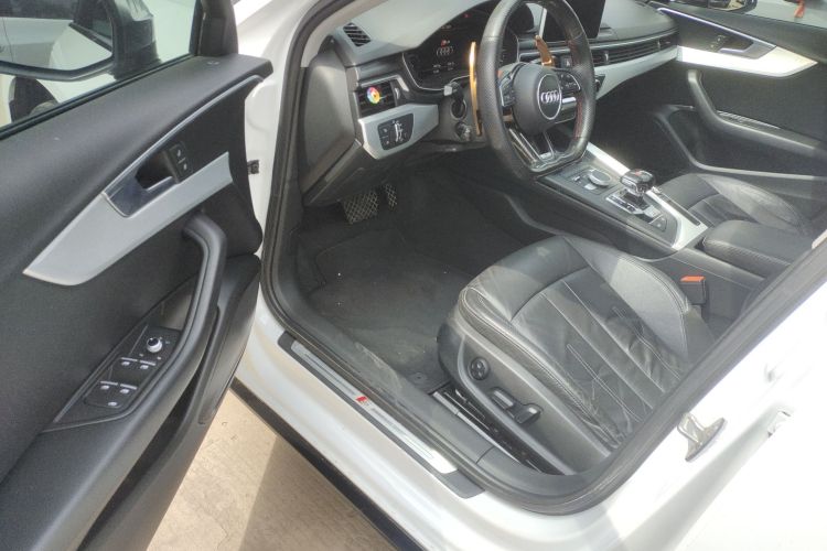 奥迪A4L 2019款 40 TFSI 时尚型 国VI中控内饰7002