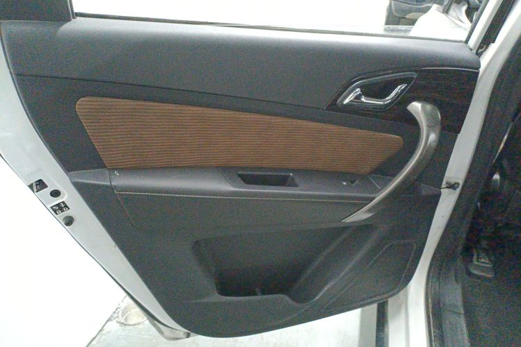 比速汽车 比速M3 2017款 1.5L 豪华型中控内饰7008